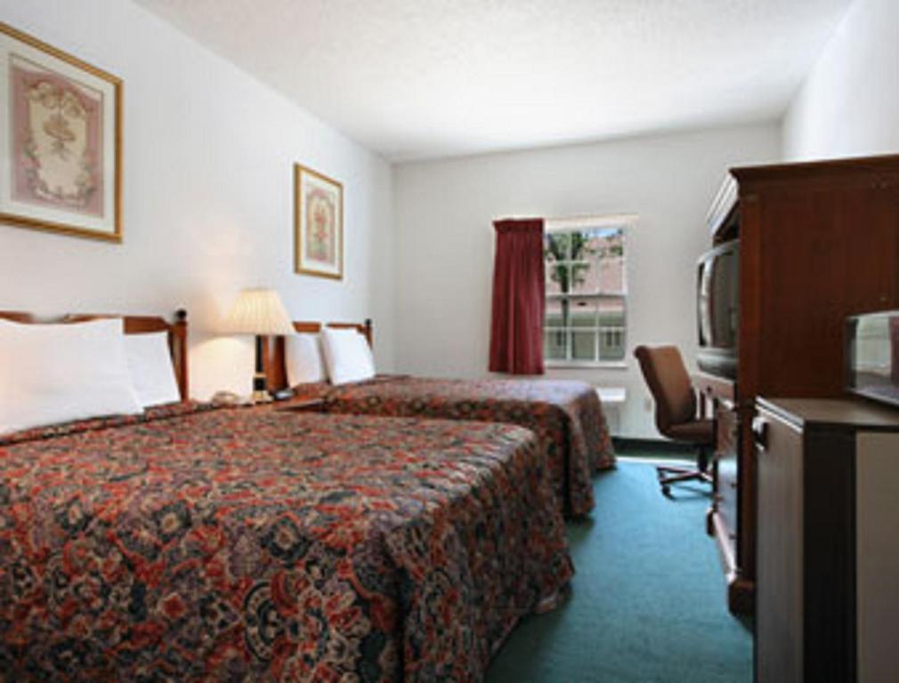Travelodge By Wyndham Gurnee 2*